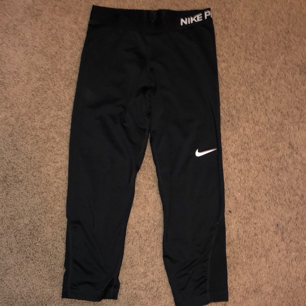 Nike Pro cropped leggings